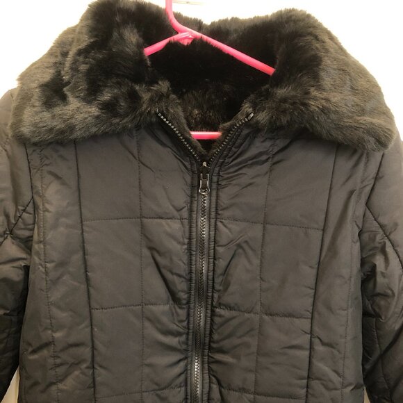 Black reversible jacket - Waterproof fabric - reverses to faux fur. - Picture 3 of 7